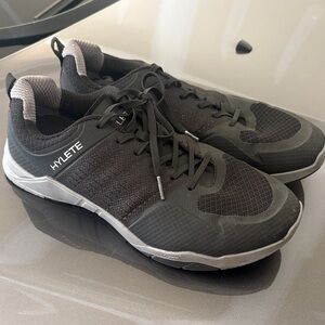 Hylete Black and Gray Men's Training Shoes